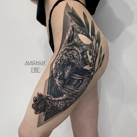 Серго Акопян, реализм тату, realism tattoo, черно белый реализм, черная татуировка, тату в москве, реалистичная тату, тату на ноге, тату тигр