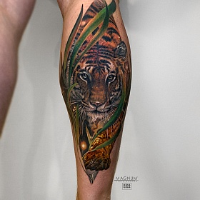 Серго Акопян, реализм тату, realism tattoo, цветной реализм, цветная татуировка, тату в москве, реалистичная тату, тату на ноге, тату тигр