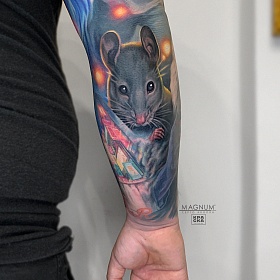 Серго Акопян, реализм тату, realism tattoo, цветной реализм, цветная татуировка, тату портрет, реалистичная тату, тату на руке, тату чб, тату мышь, тату мышка